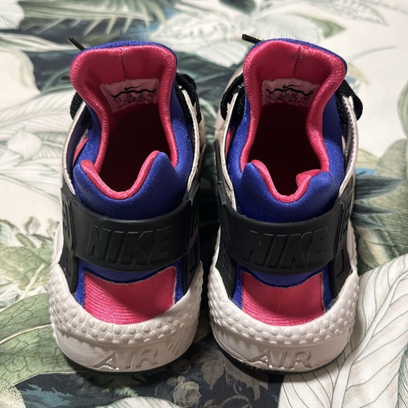 Nike Huarache - Picture 5 of 8